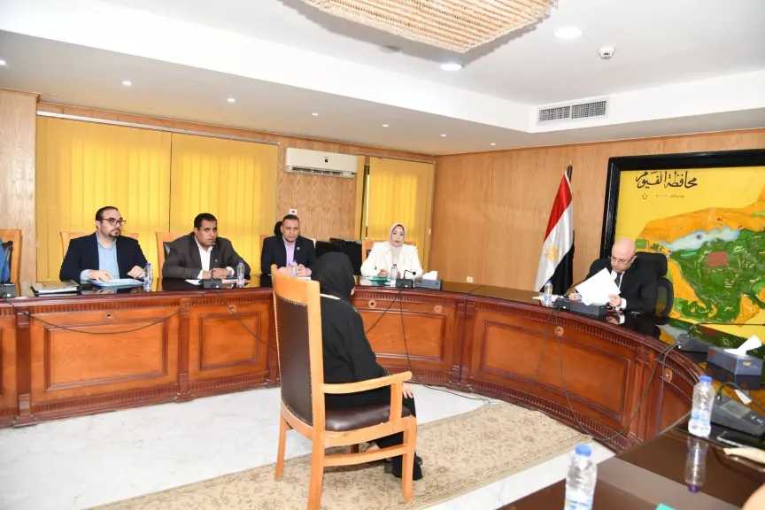 محافظ الفيوم يعقد اللقاء الدوري مع المواطنين ويوجه بتوفير الخدمات اللازمة لهم