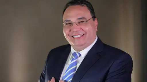 استشاري صحة نفسية يدعو الشباب للعمل التطوعي: «تكتسب... استشاري صحة نفسية يدعو الشباب للعمل التطوعي: «تكتسب خبرات وتكون مؤثرًا»