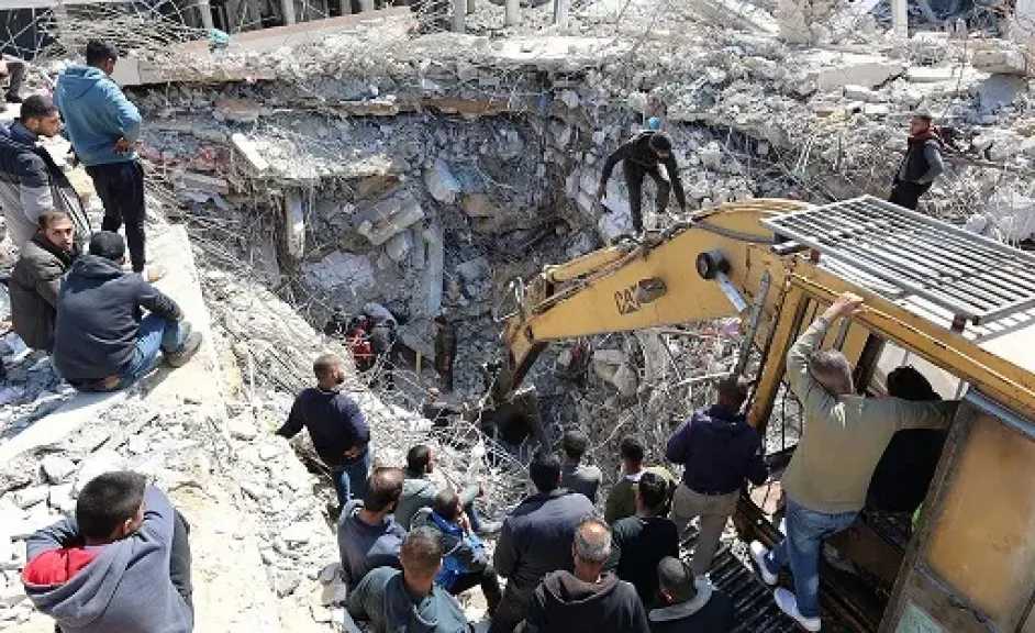 الصحة الفلسطينية: أكثر من 7 آلاف جثمان لايزالون تحت الأنقاض ونواجه الكثير من الصعوبات لانتشالهم