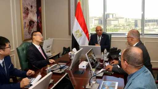 وزير الكهرباء يتابع مع هواوي مستجدات مشروع التصنيع... وزير الكهرباء يتابع مع هواوي مستجدات مشروع التصنيع المحلي لبطاريات تخزين الطاقة