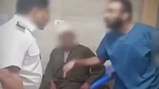 رغم التصالح.. الداخلية توقع جزاءً إدارياً على ضابط... رغم التصالح.. الداخلية توقع جزاءً إدارياً على ضابط في واقعة مشادة مستشفى سوهاج