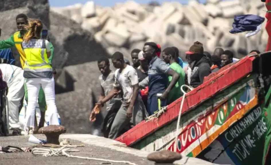 السنغال وموريتانيا توقفان مئات المهاجرين المتجهين إلى أوروبا
