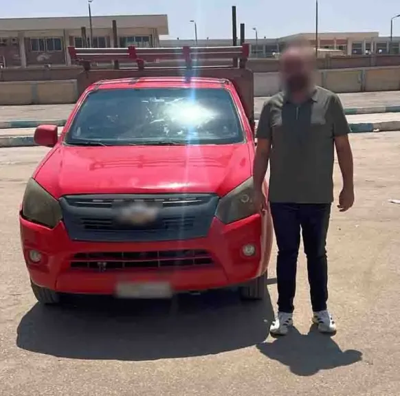 ضبط قائد سيارة ربع نقل بالقاهرة 