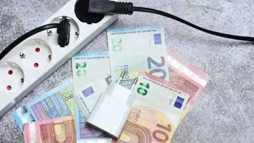 ارتفاع أسعار الكهرباء في فرنسا وألمانيا.. وتوقعات بتراجع... ارتفاع أسعار الكهرباء في فرنسا وألمانيا.. وتوقعات بتراجع إنتاج طاقة الرياح