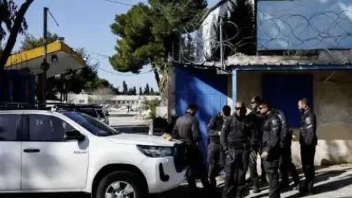 فلسطين والأردن تدينان استيلاء إسرائيل على مركز للأونروا:... فلسطين والأردن تدينان استيلاء إسرائيل على مركز للأونروا: خرق فاضح للقانون الدولي