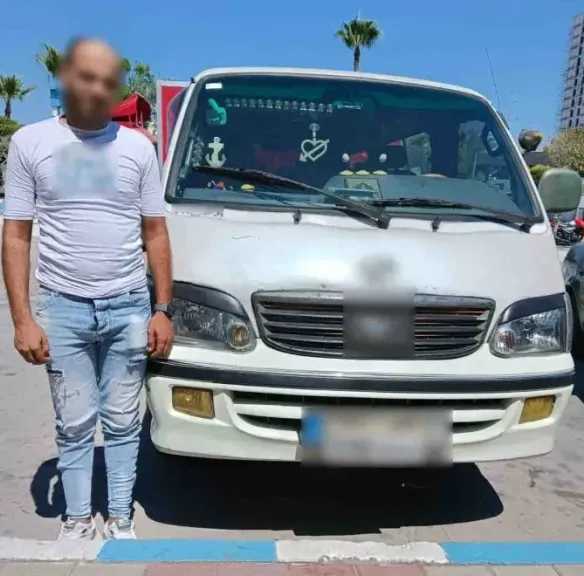 ضبط سائق ميكروباص بالجيزة بعد سيره عكس الاتجاه واصطدامه بسيارة سيدة