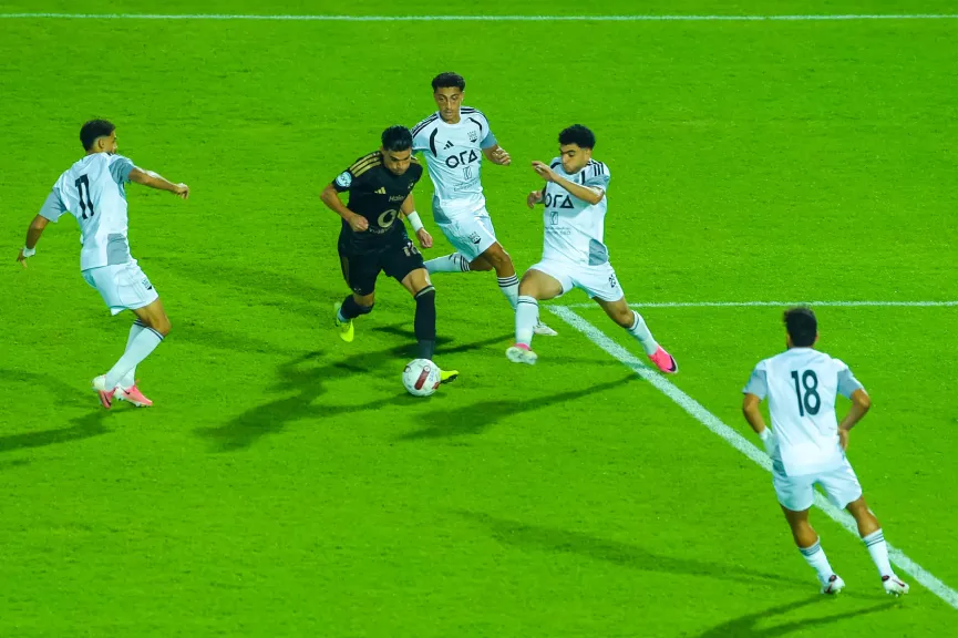 الأهلي وزد