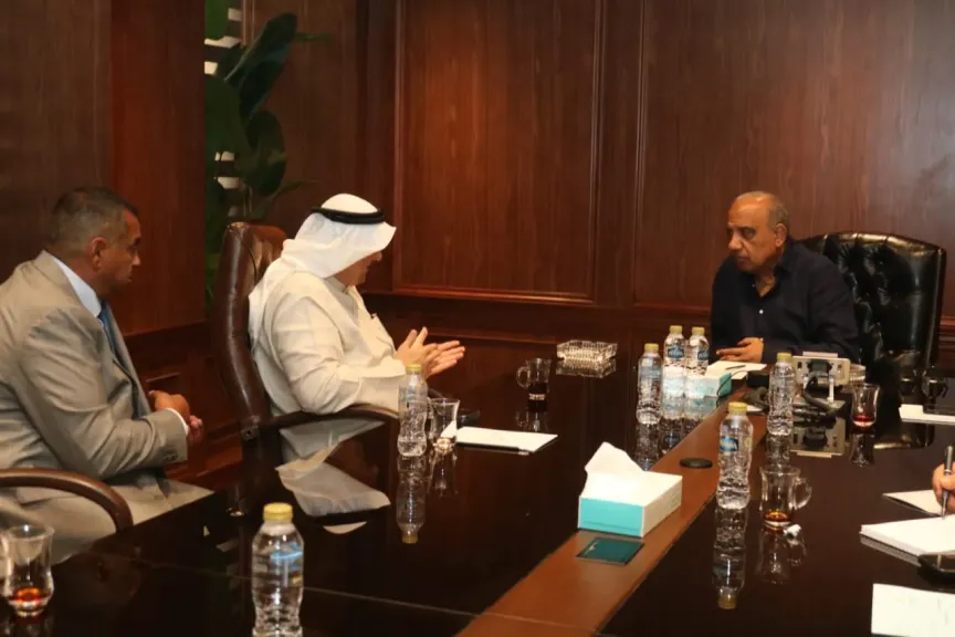وزير الكهرباء خلال اللقاء
