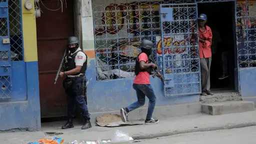 عصابة في هايتي تفرج عن 13 امرأة وطفلا... عصابة في هايتي تفرج عن 13 امرأة وطفلا بعد أسبوع من اختطافهم