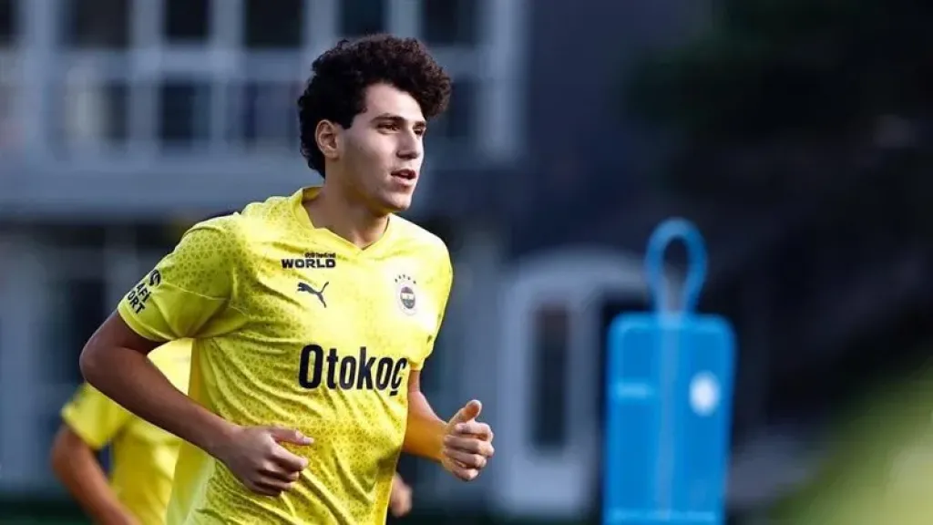   عمر فايد