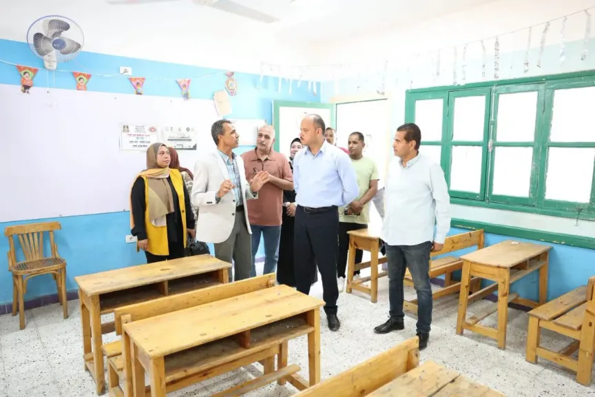 جانب من جولة نائب محافظ الوادي الجديد