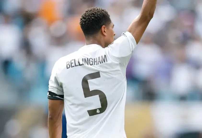بيلينجهام عن انطلاقته مع ريال مدريد: «مورينيو منحني الحرية لاستعادة أفضل نسخة مني»