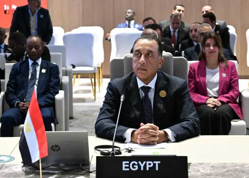 مدبولي يشارك نيابة عن الرئيس السيسي في قمة الاتحاد الأفريقي الاستثنائية بأنجولا