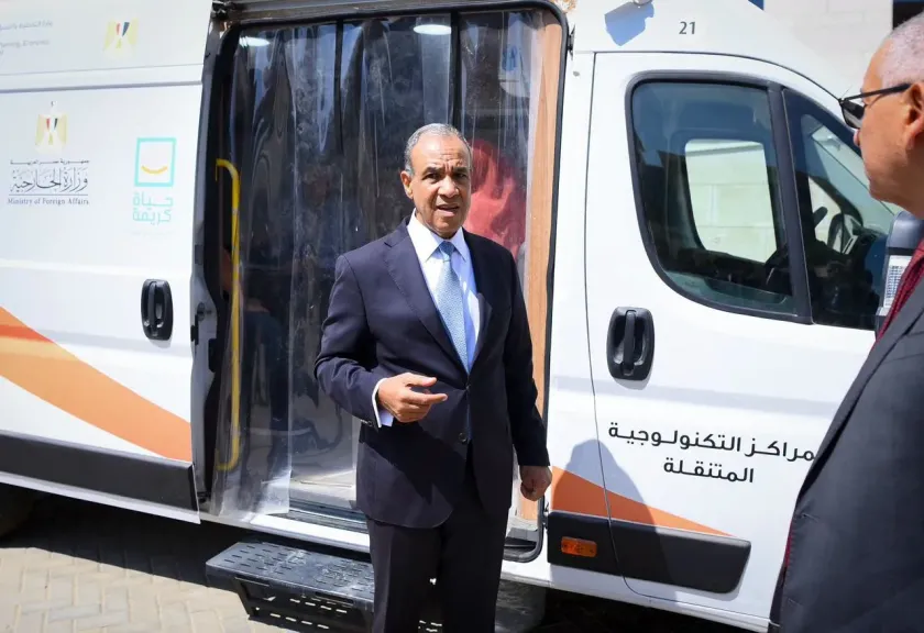 جانب من جولة وزير الخارجية