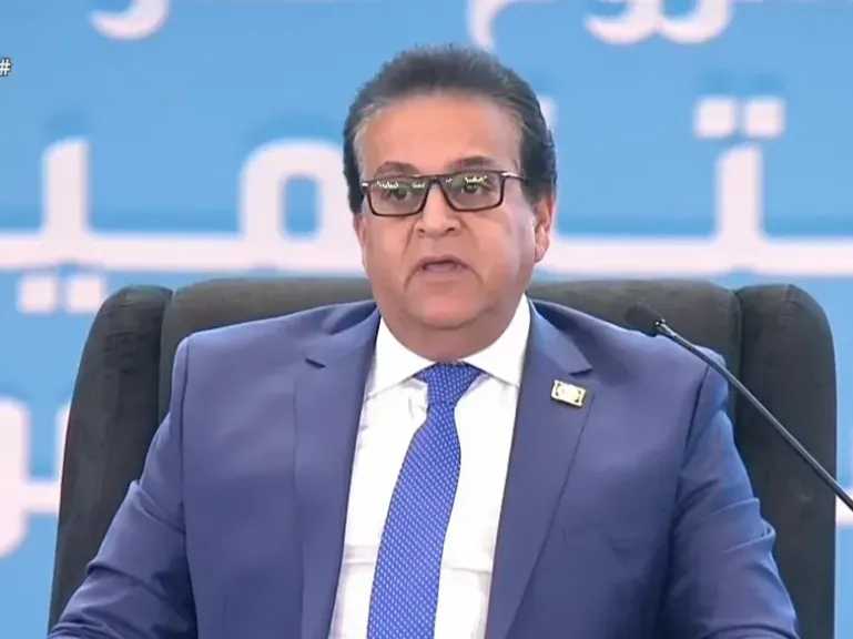 وزير الصحة يناقش عرضا لمنح امتياز إدارة وتشغيل وتطوير مستشفى هليوبوليس الجديدة المملوكة للتأمين الصحي