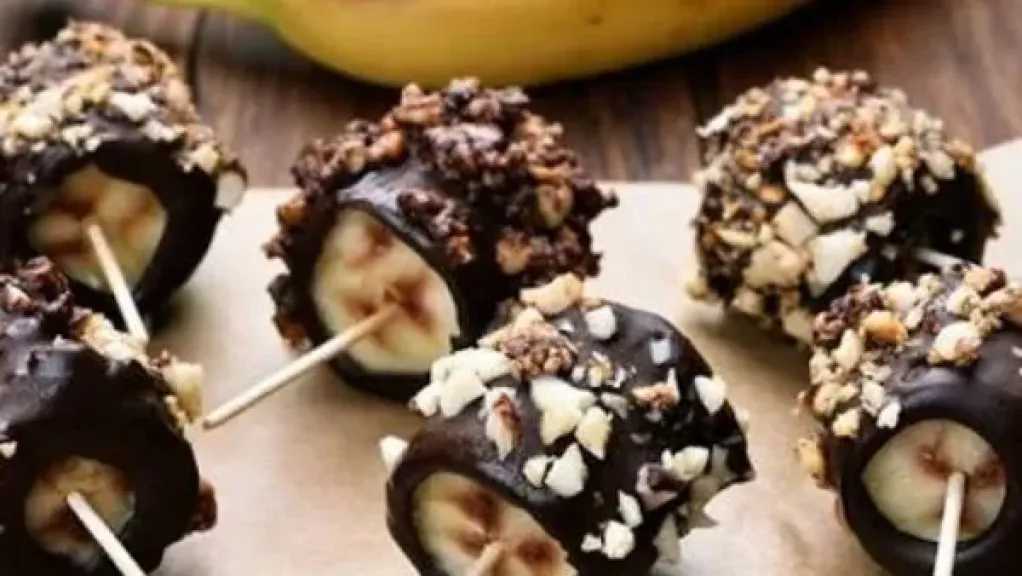 طريقة عمل حلو الموز والبسكويت