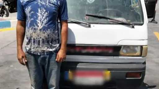 ضبط سائق سيارة ربع نقل حمّل أسطوانات غاز دون تأمينها بالإسكندرية