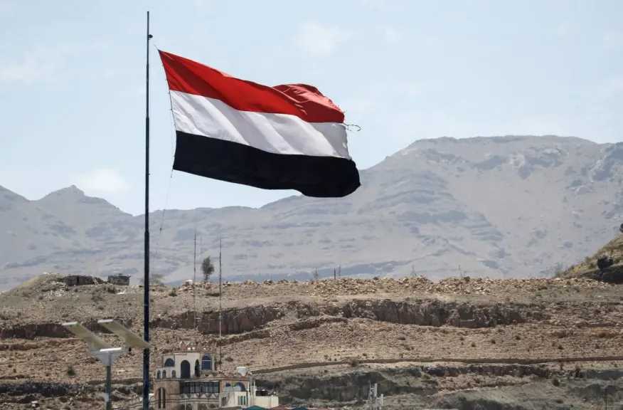 اليمن يدين الهجمات الإيرانية على الكويت والبحرين والأردن والعراق ويدعو لموقف دولي حازم