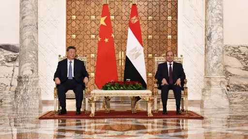 محلل صيني: زيارة شي جين بينغ إلى مصر... محلل صيني: زيارة شي جين بينغ إلى مصر تأتي في توقيت بالغ الأهمية لتهدئة صراعات الشرق الأوسط