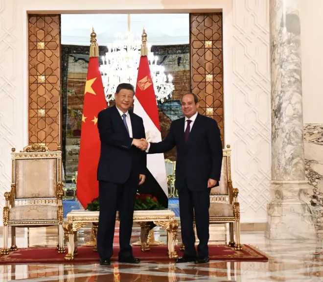 باحث صيني: زيارة شي جين بينغ إلى مصر تعكس عمق الشراكة وتدعم التعاون بين البلدين