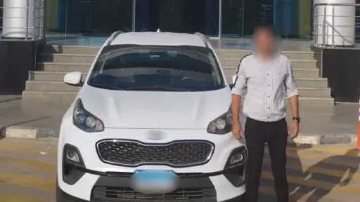 ضبط قائد سيارة لسيره عكس الاتجاه وغلق أحد... ضبط قائد سيارة لسيره عكس الاتجاه وغلق أحد شوارع أكتوبر