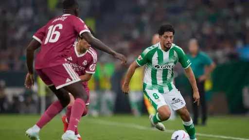 عاجل| ريال مدريد يسقط أمام ريال بيتيس بهدف... عاجل| ريال مدريد يسقط أمام ريال بيتيس بهدف دون رد بالدوري الإسباني.. فيديو