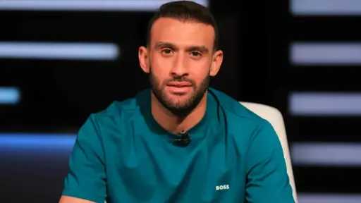 لو الزمالك قدم لك عرض؟.. عمر كمال: أنا... لو الزمالك قدم لك عرض؟.. عمر كمال: أنا لاعب محترف