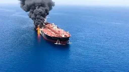 الجيش الأمريكي يعلن استهداف 3 ناقلات نفط إيرانية الجيش الأمريكي يعلن استهداف 3 ناقلات نفط إيرانية