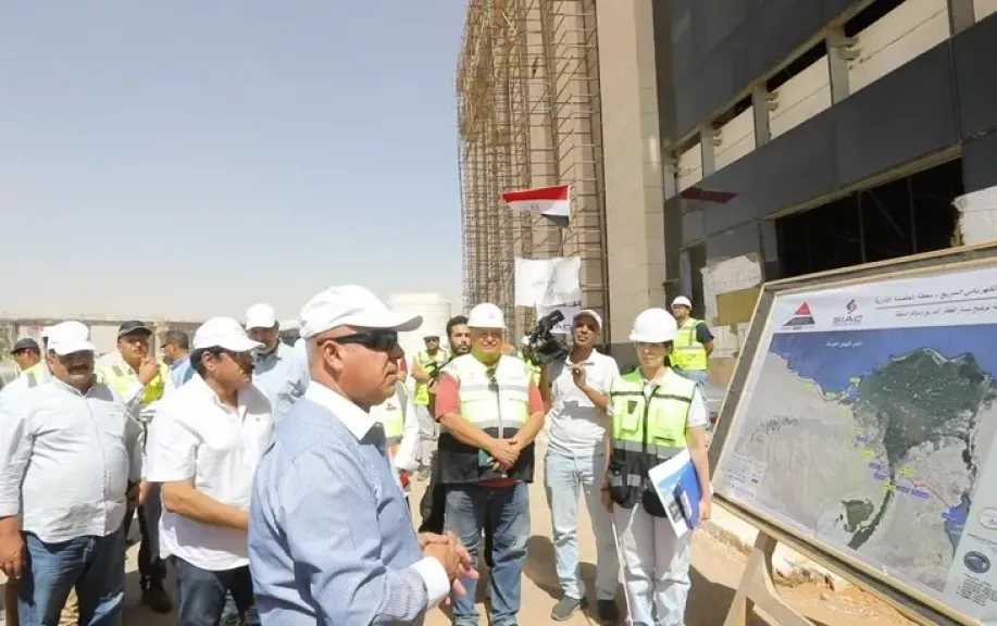 وزير النقل يتابع التجهيزات النهائية للتشغيل التجريبي للقطار الكهربائي السريع