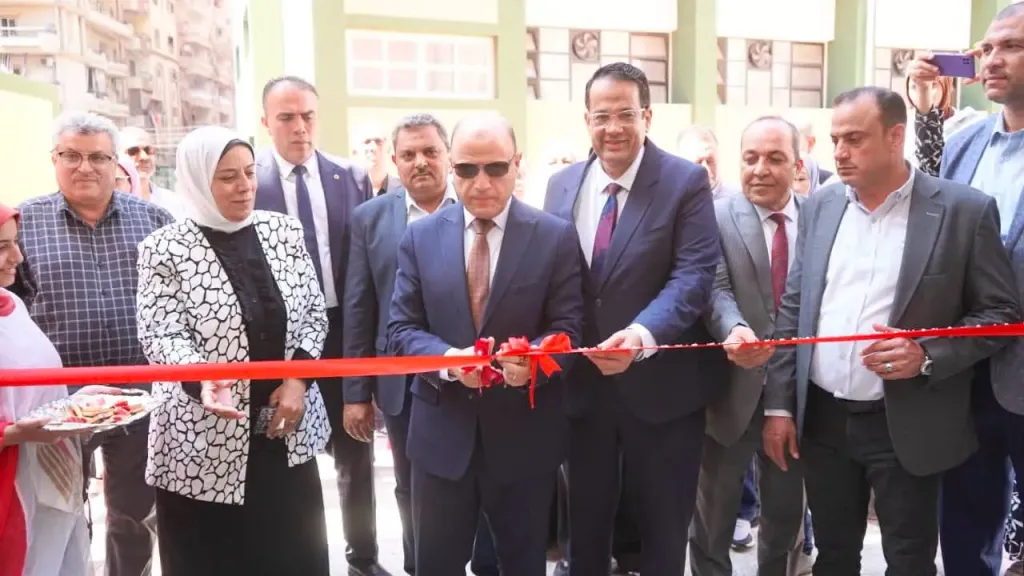 محافظ الغربية يفتتح مدرسة «المحلة الكبرى الصناعية بنات» بمنشية البكري