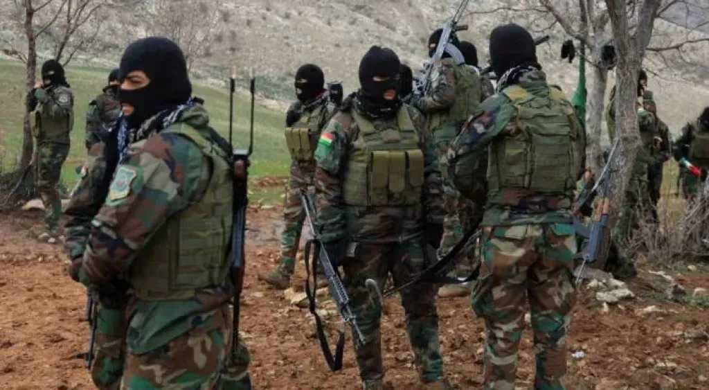 الحرس الثوري الإيراني: اعتقال خلية مسلحة مرتبطة بالتيار الملكي