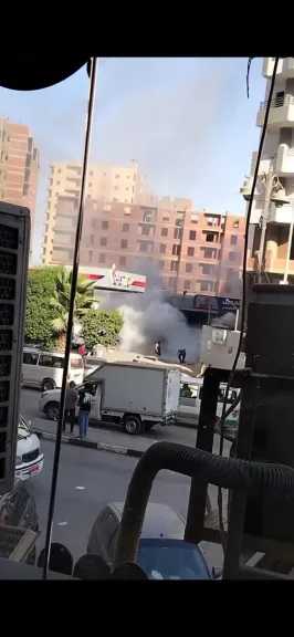 إخماد حريق اندلع بسيارة تاكسي داخل محطة غاز بالفيوم