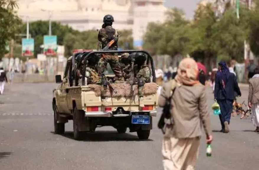 التلفزيون اليمني: عشرات الحوثيين يسلمون أنفسهم للجيش في الجوف