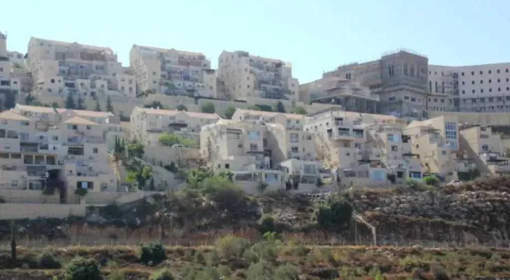 بريطانيا تستعد لحظر منتجات المستوطنات وفرض عقوبات على شركاتها