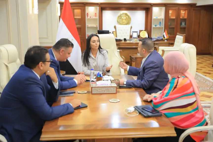 وزيرة التضامن تلتقي عددًا من النواب لمناقشة ملفات الوزارة واستعراض طلباتهم