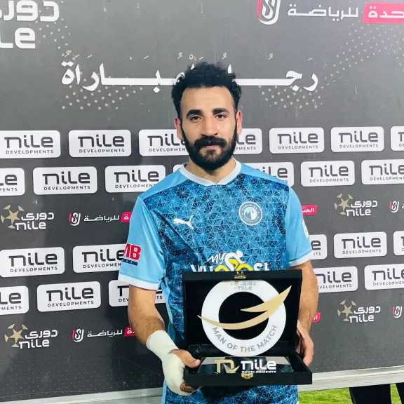 موكوينا: «مهند لاشين يستطيع اللعب لريال مدريد ويذكرني ببوسكيتس»