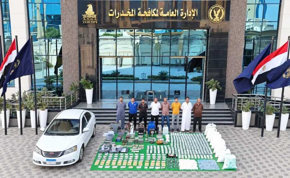 ضبط تشكيل عصابي لجلب وإعادة تدوير المخدرات  بـ900 مليون جنيه