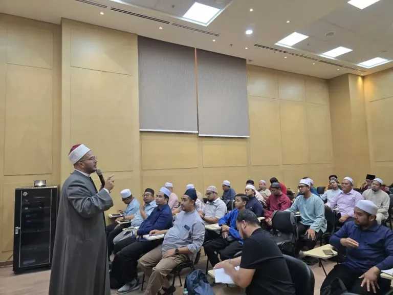 من مهارات البحث إلى فقه الأسواق.. دار الإفتاء المصرية تؤصل لمنهج التعامل مع المعاملات المالية المعاصرة