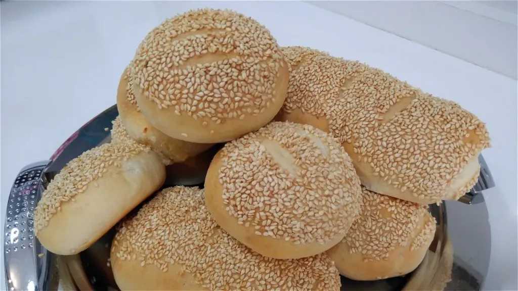 طريقة عمل فطائر السمسم