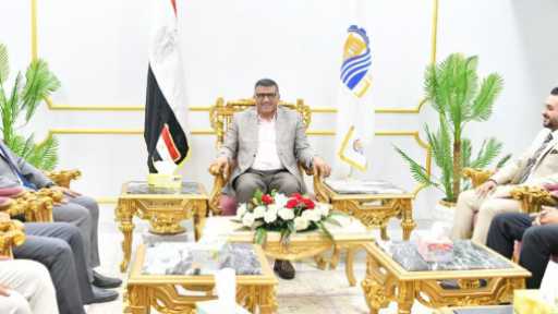 محافظ قنا يلتقي وفد وزارتي التخطيط والاتصالات لمتابعة مستجدات المشروعات المشاركة بالمبادرة الوطنية للمشروعات الخضراء الذكية