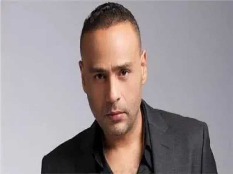 محمد عادل إمام يدعم محمود عبد المغني