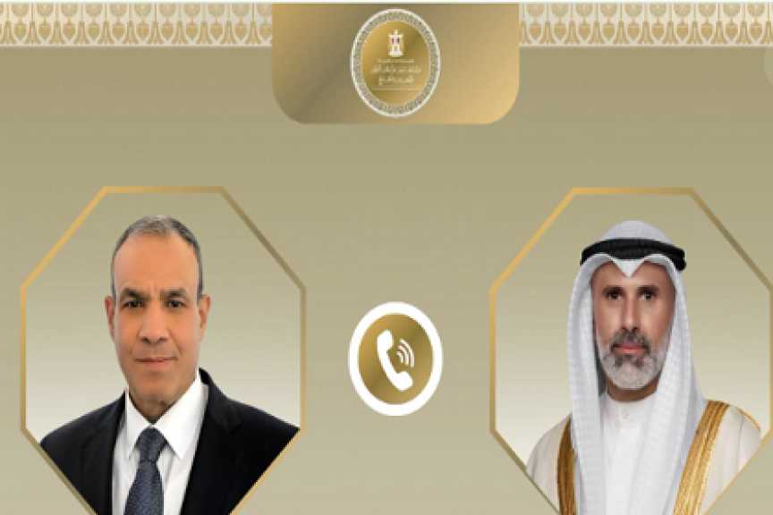 وزير الخارجية يبحث مع نظيره الكويتي العلاقات الثنائية بين البلدين