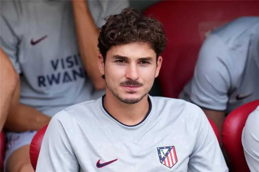 إصابة ألفاريز تثير القلق في أتلتيكو مدريد قبل ديربي الريال