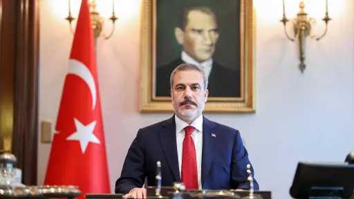 وزير الخارجية التركي يبدأ زيارة إلى سوريا لبحث... وزير الخارجية التركي يبدأ زيارة إلى سوريا لبحث تعزيز التعاون والاستقرار