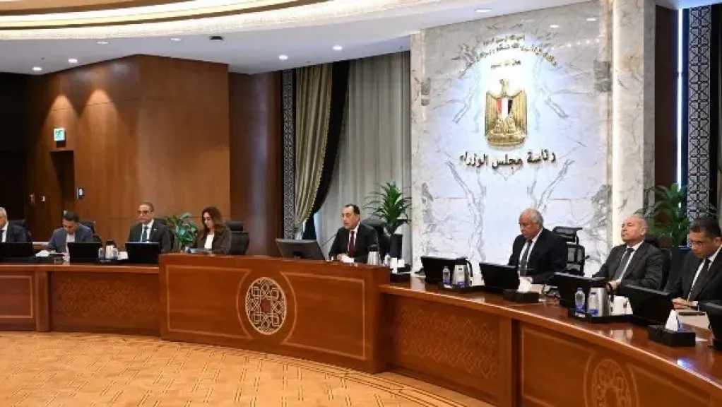 رئيس الوزراء للمحافظين: توسعوا في إقامة المعارض والأسواق والتزموا بحظر قطع الأشجار