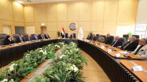 وزير النقل يترأس أعمال الجمعية العمومية العادية وغير... وزير النقل يترأس أعمال الجمعية العمومية العادية وغير العادية لشركة قناة السويس لتنمية الموانئ البحرية