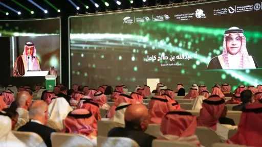 رئيس اتحاد الغرف السعودية: المملكة أصبحت رائدة في... رئيس اتحاد الغرف السعودية: المملكة أصبحت رائدة في مختلف الصناعات ومنتجاتنا منافس قوي بالأسواق العالمية