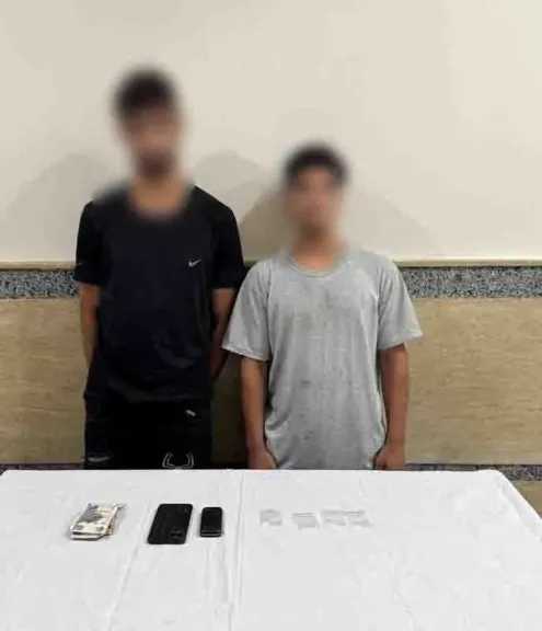 ضبط عاطلين بحوزتهما مخدر الآيس بعد تداول صور لهما بأكتوبر