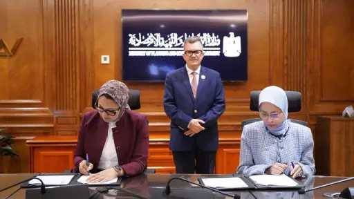 محافظ الوادي الجديد توقع تسوية مديونية الوادي الجديد ”للاستثمار القومي” بحضور وزير التخطيط