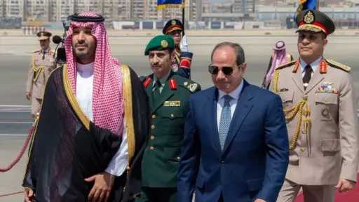 بعد ختام زيارته لمصر.. ولي العهد السعودي يبعث... بعد ختام زيارته لمصر.. ولي العهد السعودي يبعث برقية شكر للرئيس السيسي